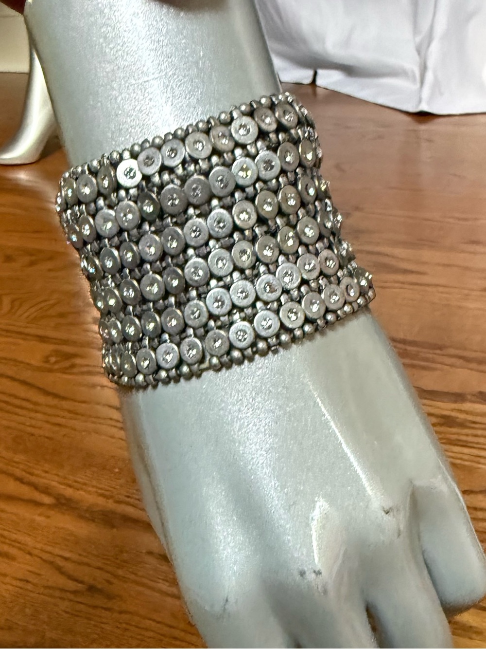 Vintage Roxanne Assoulin RA
Rhinestone Chunky Heavy silvertoneStretch Bracelet
